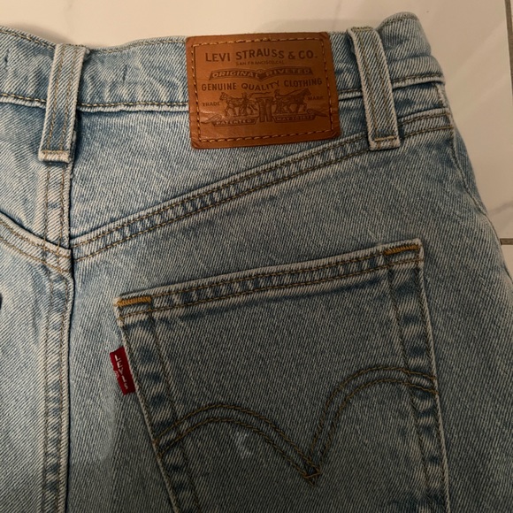 Levi’s ribcage shorts - Picture 6 of 7